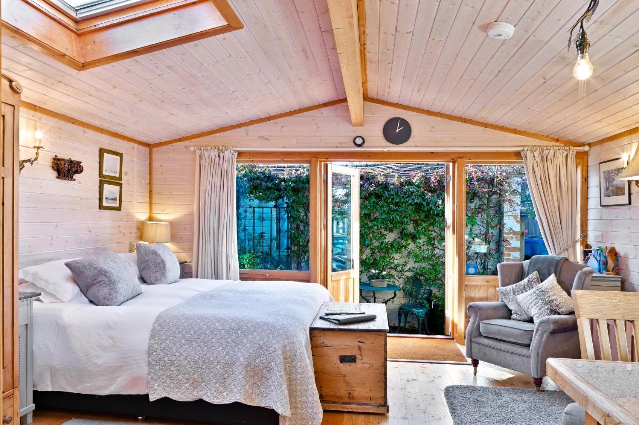 The Lodge - Luxury Lodge With Super King Size Bed, Kitchen & Shower Room Hurstpierpoint Eksteriør bilde